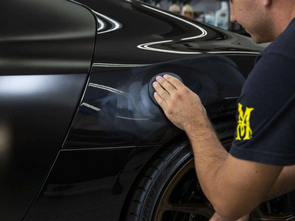 Meguiars-3-IN-1-Wax5