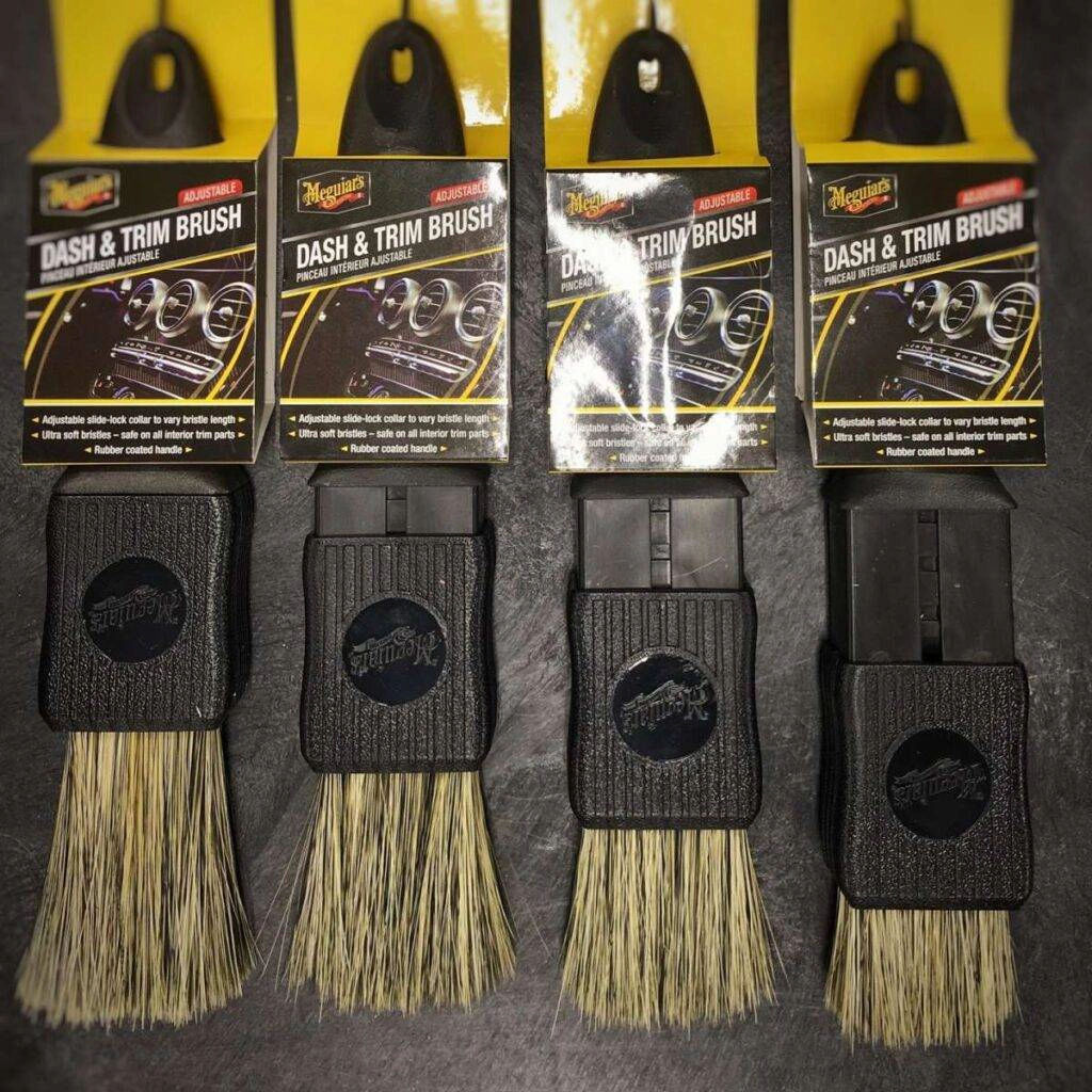 Meguiars-Dash-Trim-Brush4