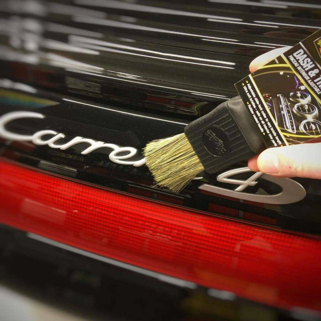 Meguiars-Dash-Trim-Brush6