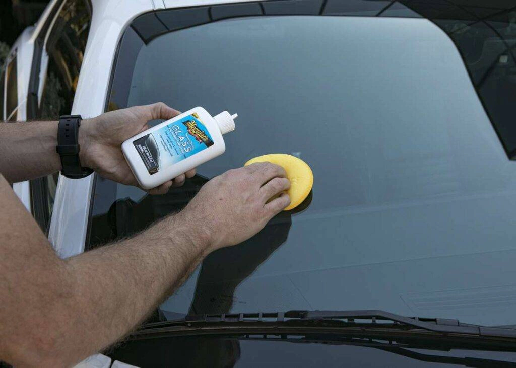 Meguiars-Perfect-Clarity-Glass-Polishing-Compound5