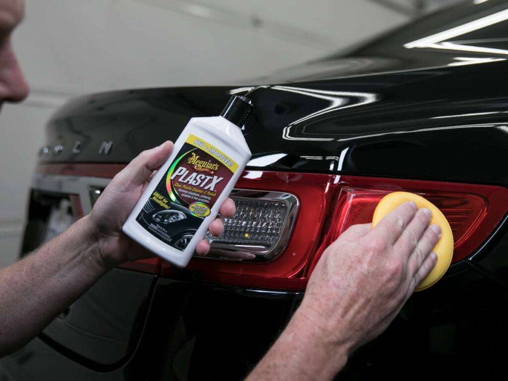 Meguiars-Plast-X-Clear-Plastic-Cleaner-Polish3