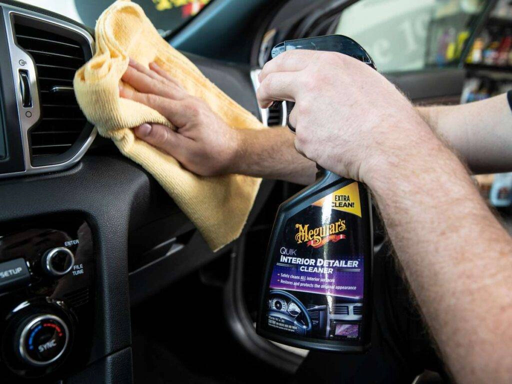 Meguiars-Quik-Interior-Detailer-Cleaner3