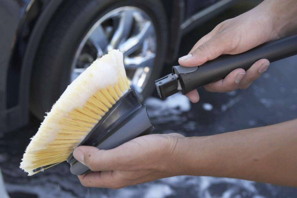 Meguiars-Versa-Angle-Wheel-Face-Brush4